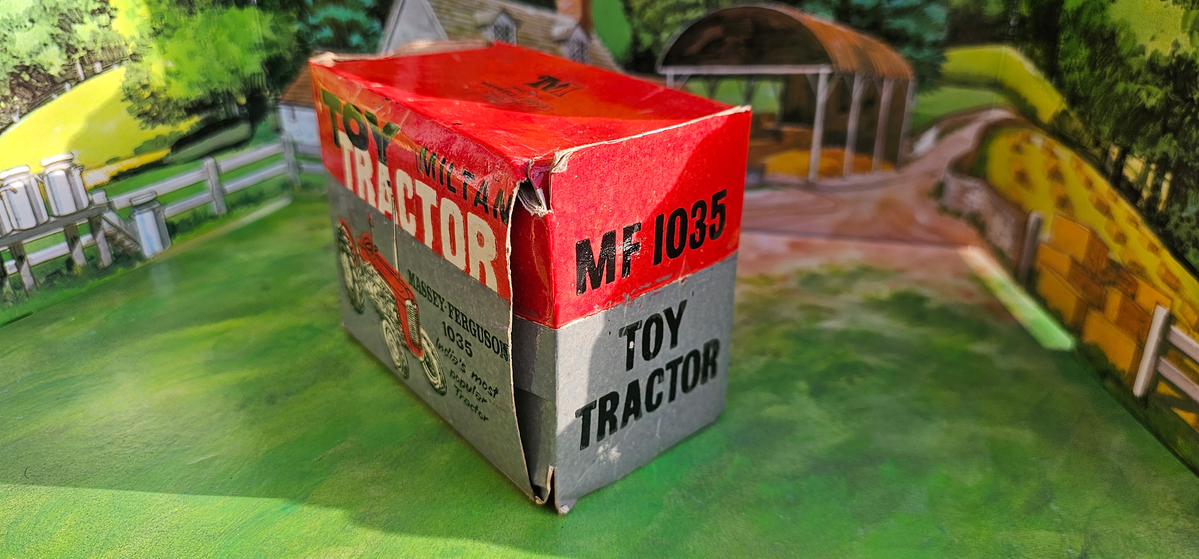 Maxwell Massey Ferguson 1035 35 Tractor Miltan