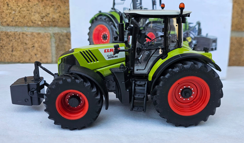 Wiking Claas Arion 640 Tractor