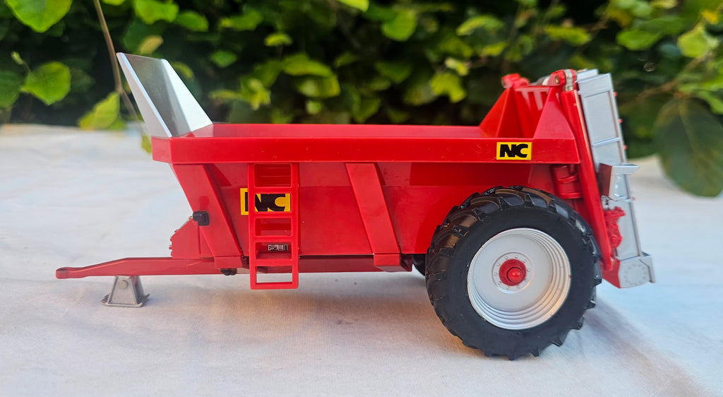 Britains NC Manure Spreader