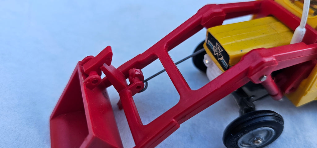 Britains Massey Ferguson 135 Tractor Industrial With Loader