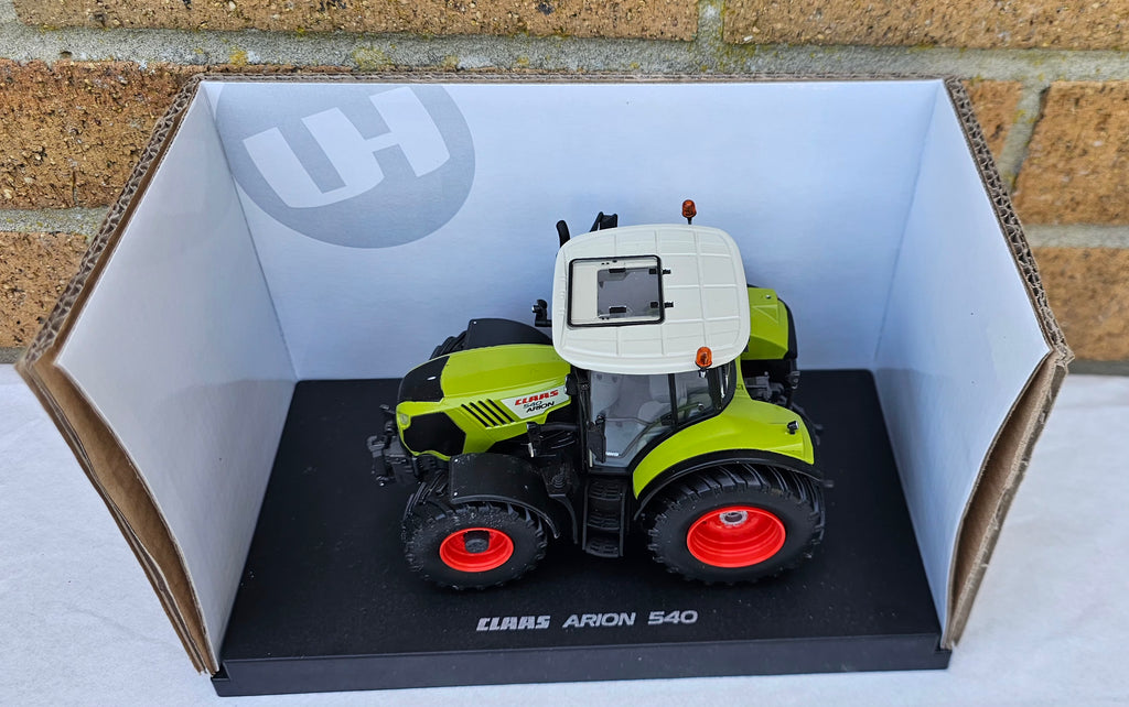 Universal Hobbies Claas Arion 540 Tractor UH4250