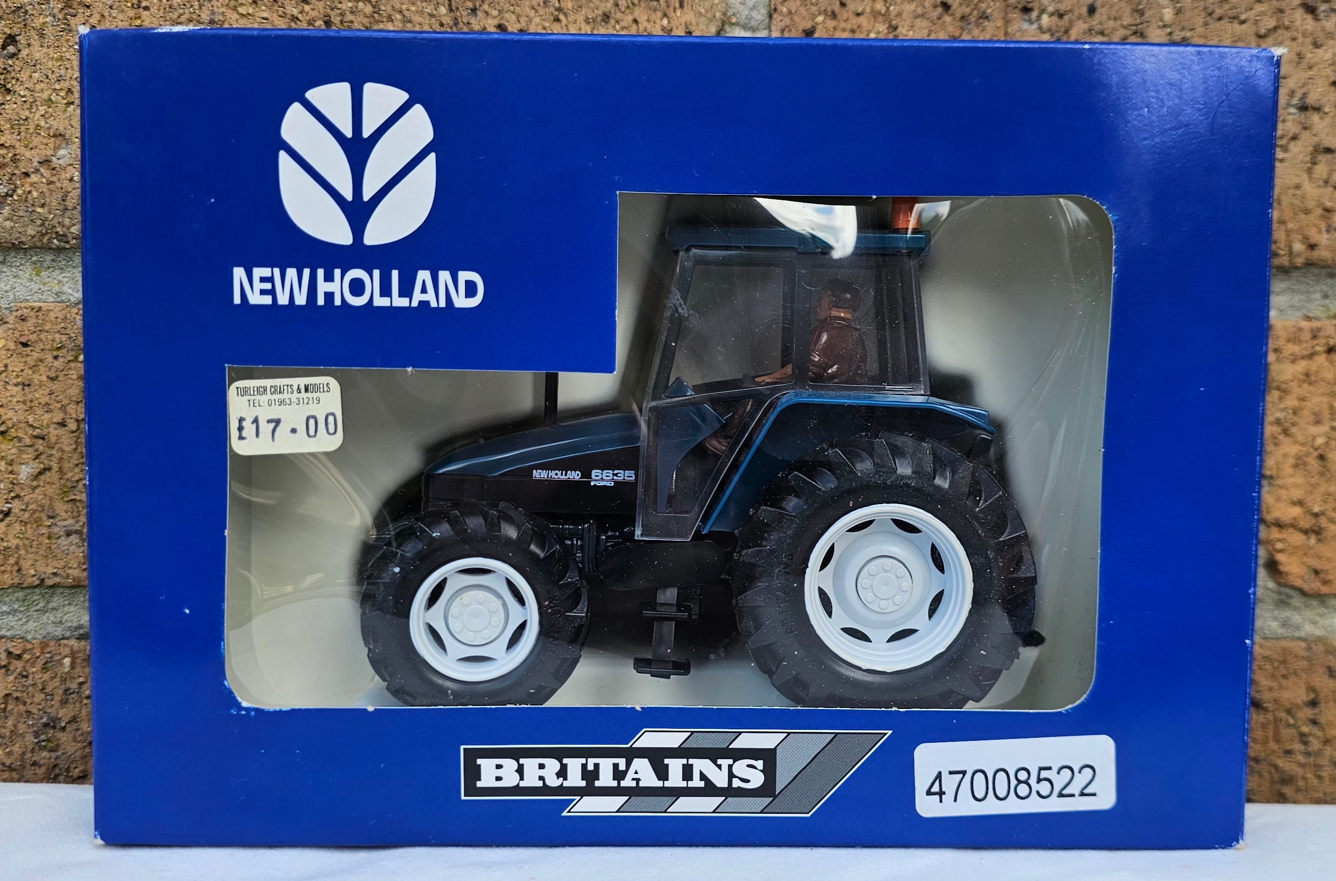 Britains New Holland 6635 Tractor Dealer Box 9487