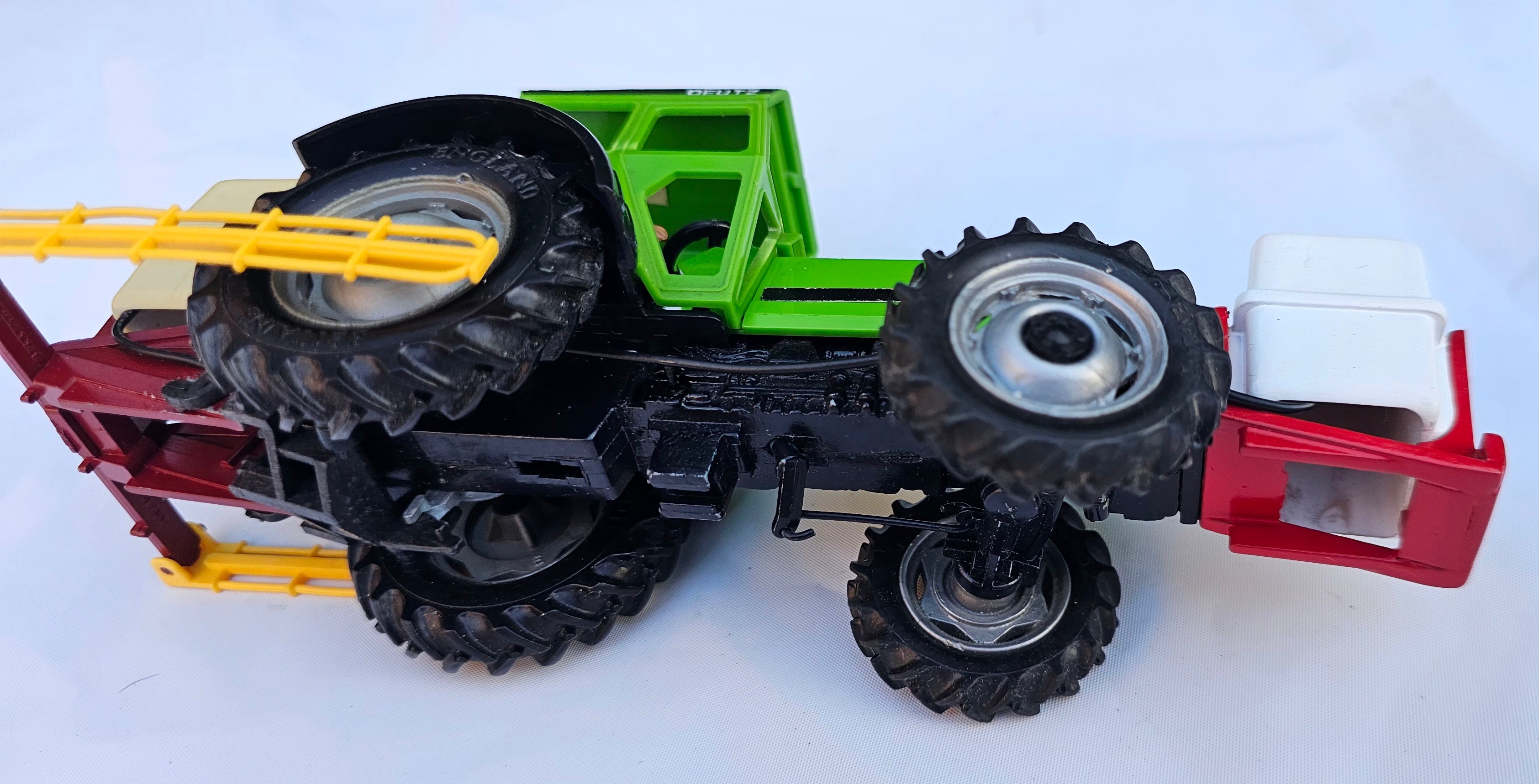 Britains Deutz-Fahr DX 110 Tractor & Sprayer Conversion