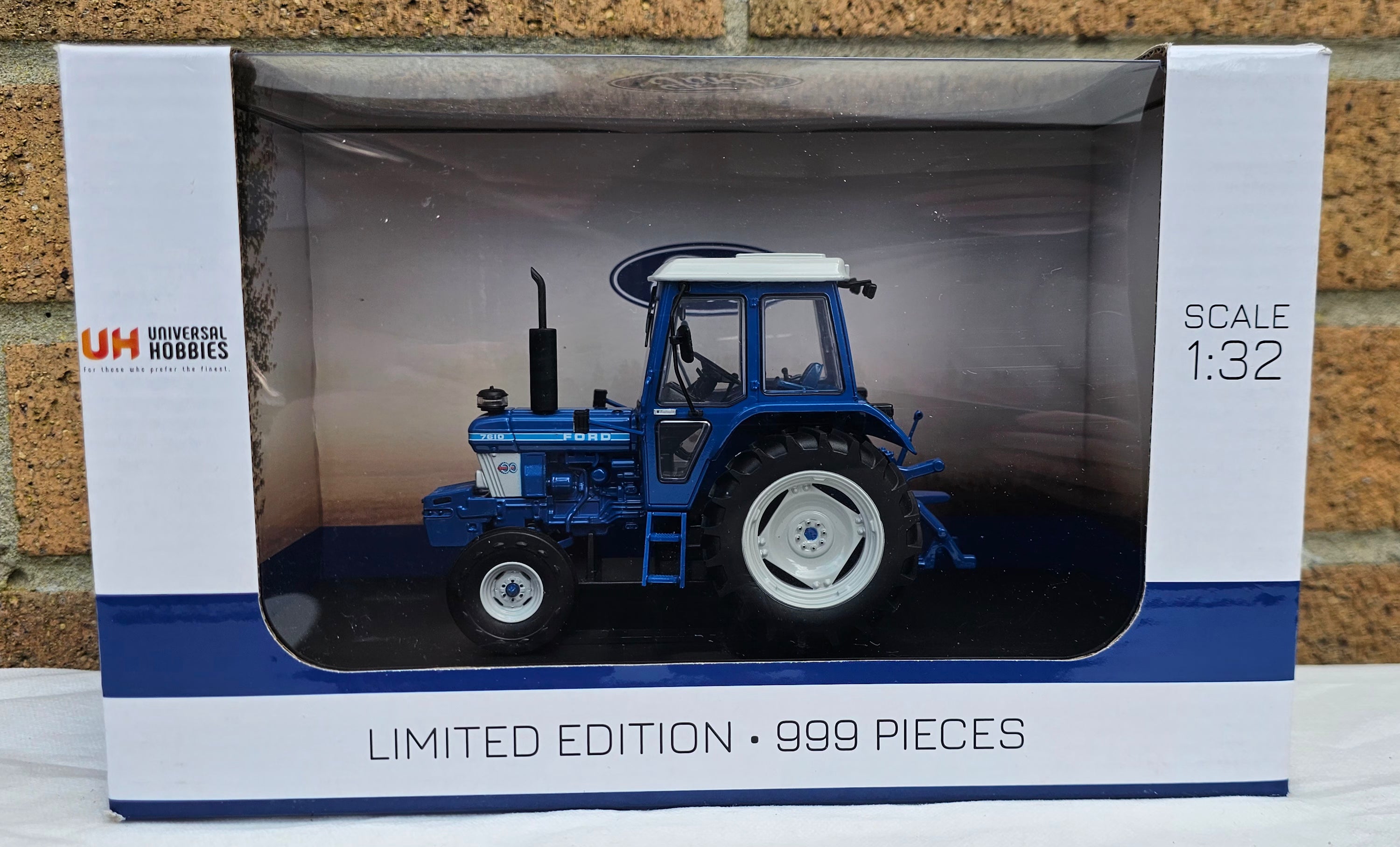 Universal Hobbies Ford 7610 Tractor 2WD Gen 1 UH6443