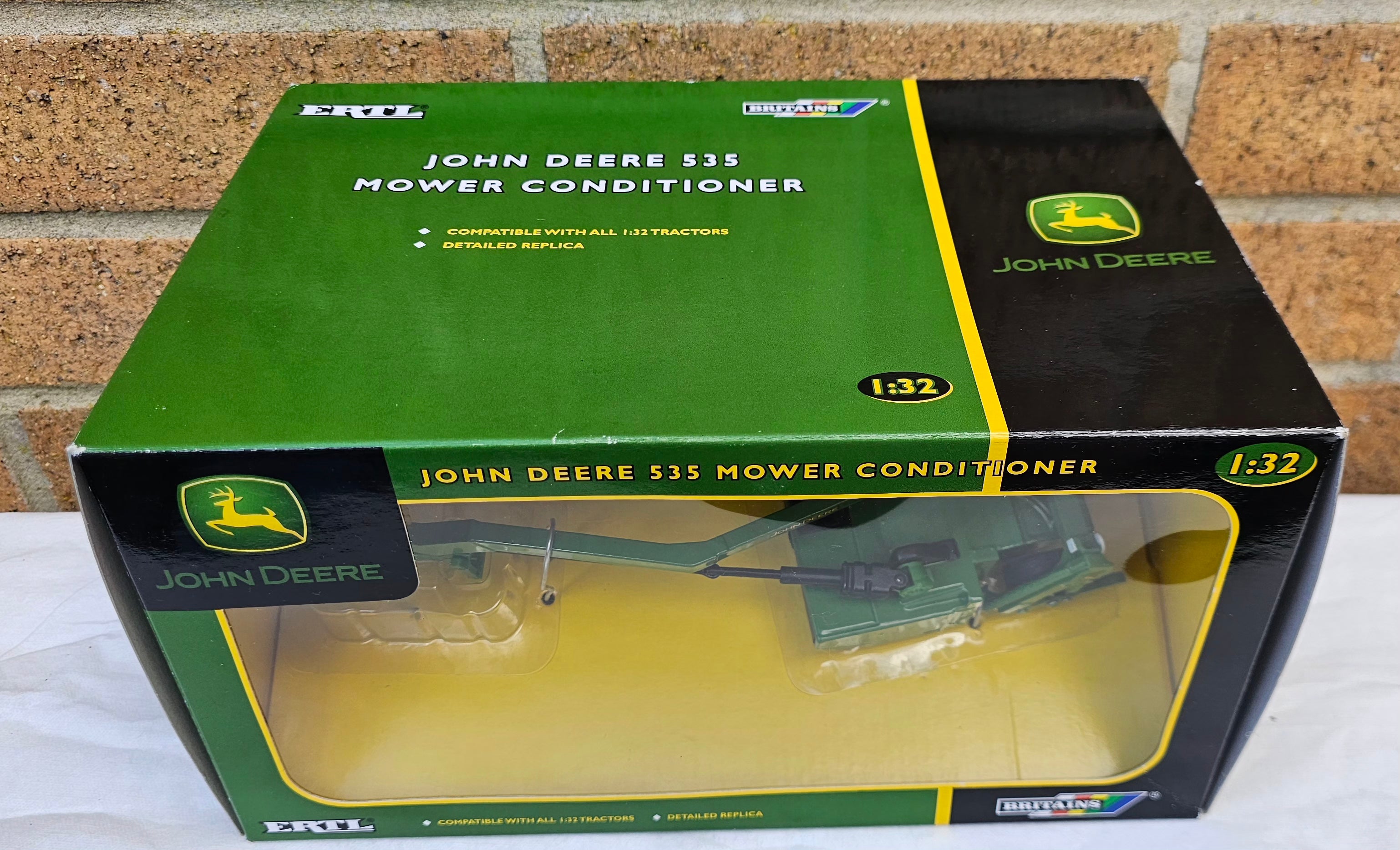 Britains John Deere 535 Mower Conditioner 42118
