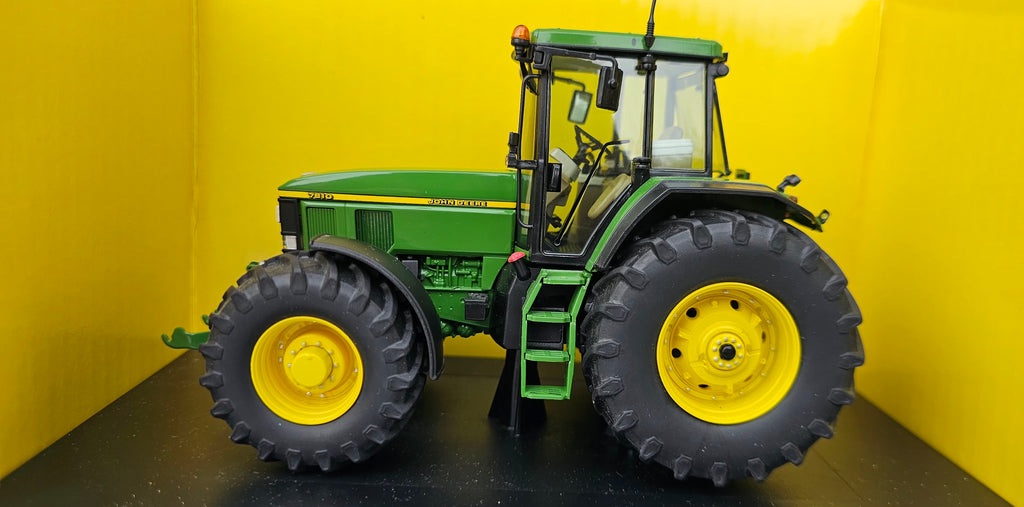 Schuco John Deere 7810 Tractor