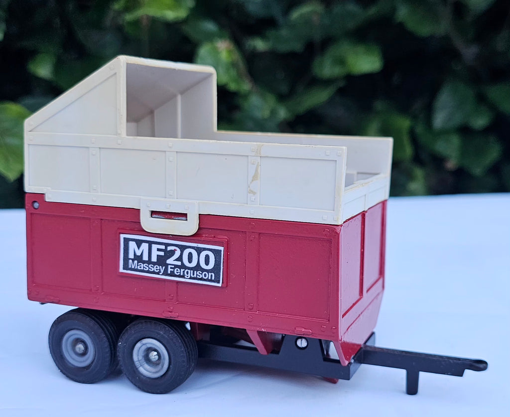 Britains MF 200 Twin Axle Silage Trailer Conversion