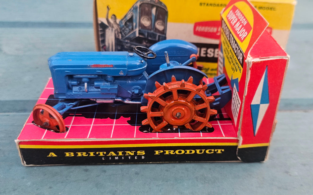 Britains Fordson 171F lug wheels