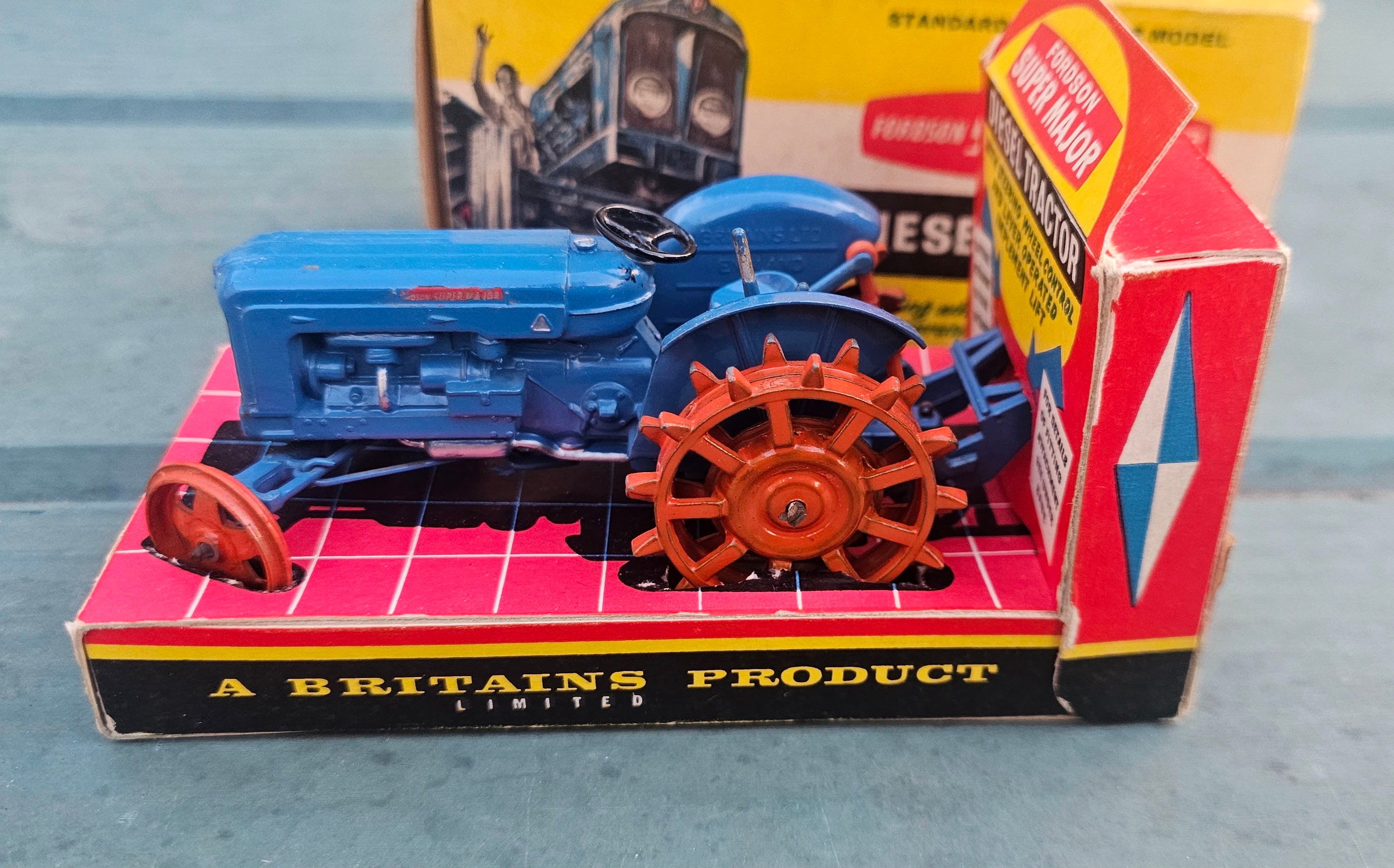 Britains Fordson 171F lug wheels