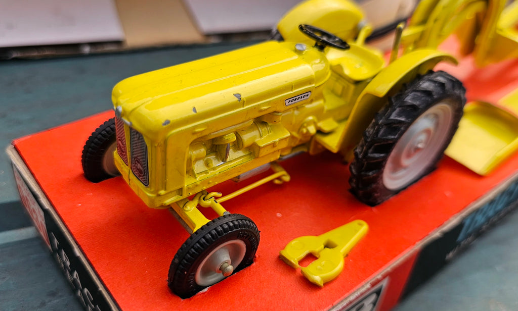 Britains Fordson Major Industrial Tractor And Shawnee Poole Rear Dump Trailer 9630