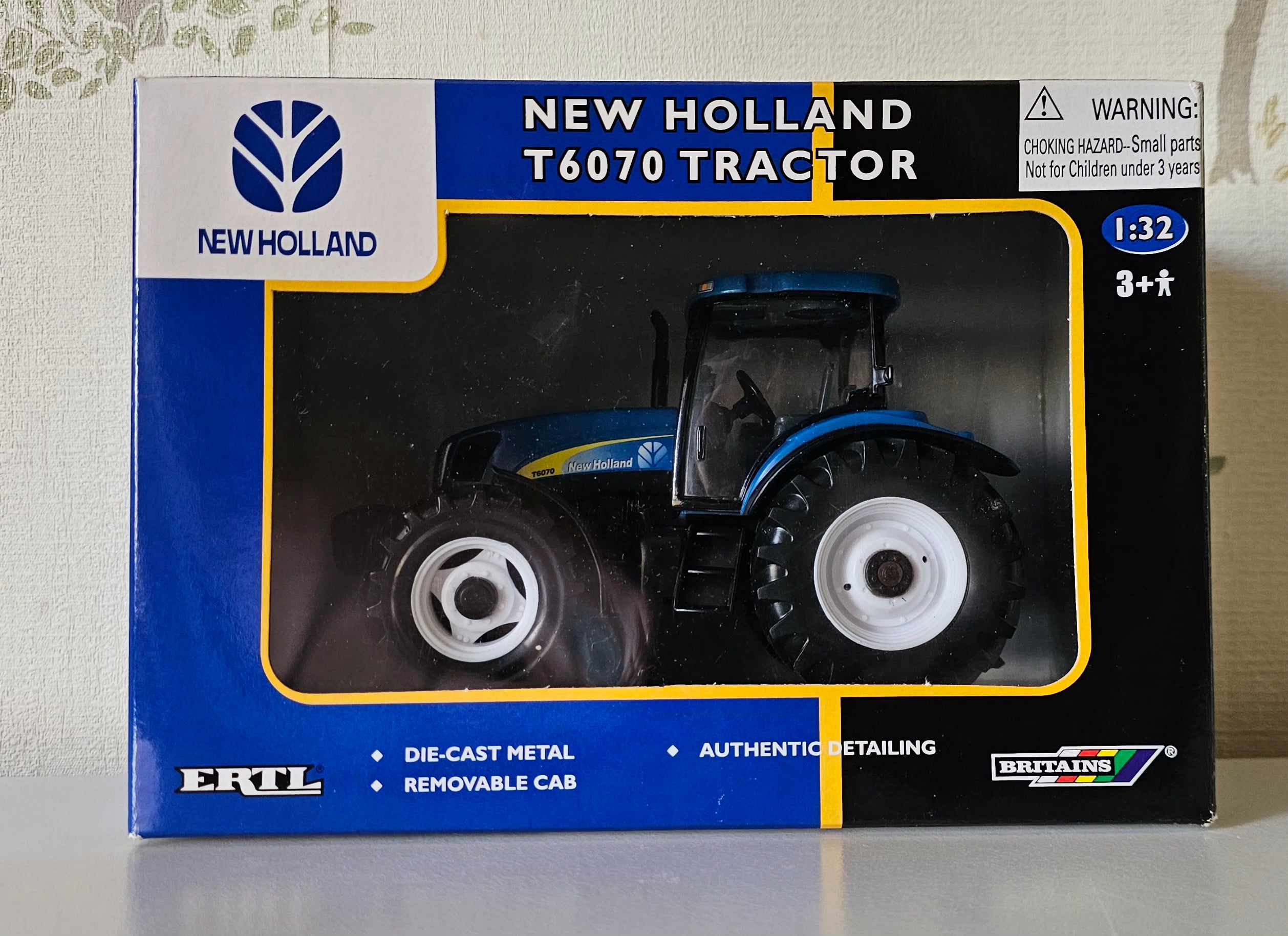 Britains New Holland T6070 Tractor Dealer Box 13729
