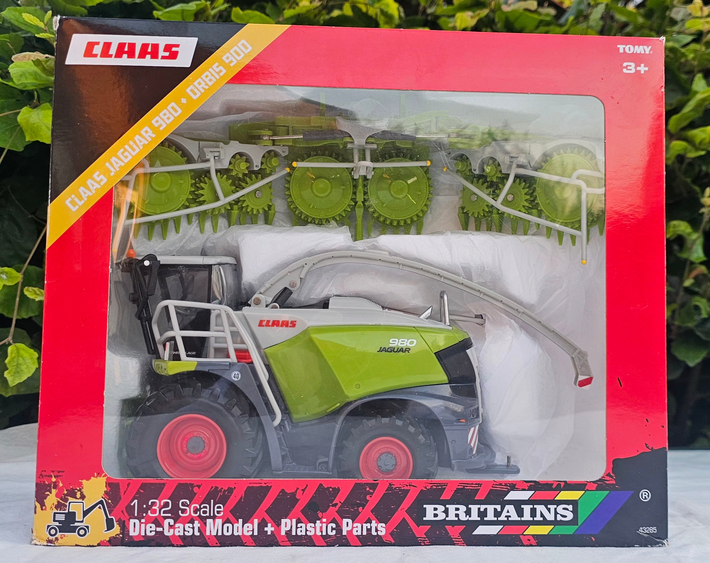 Britains Claas Jaguar 980 & Orbis 900 Forager