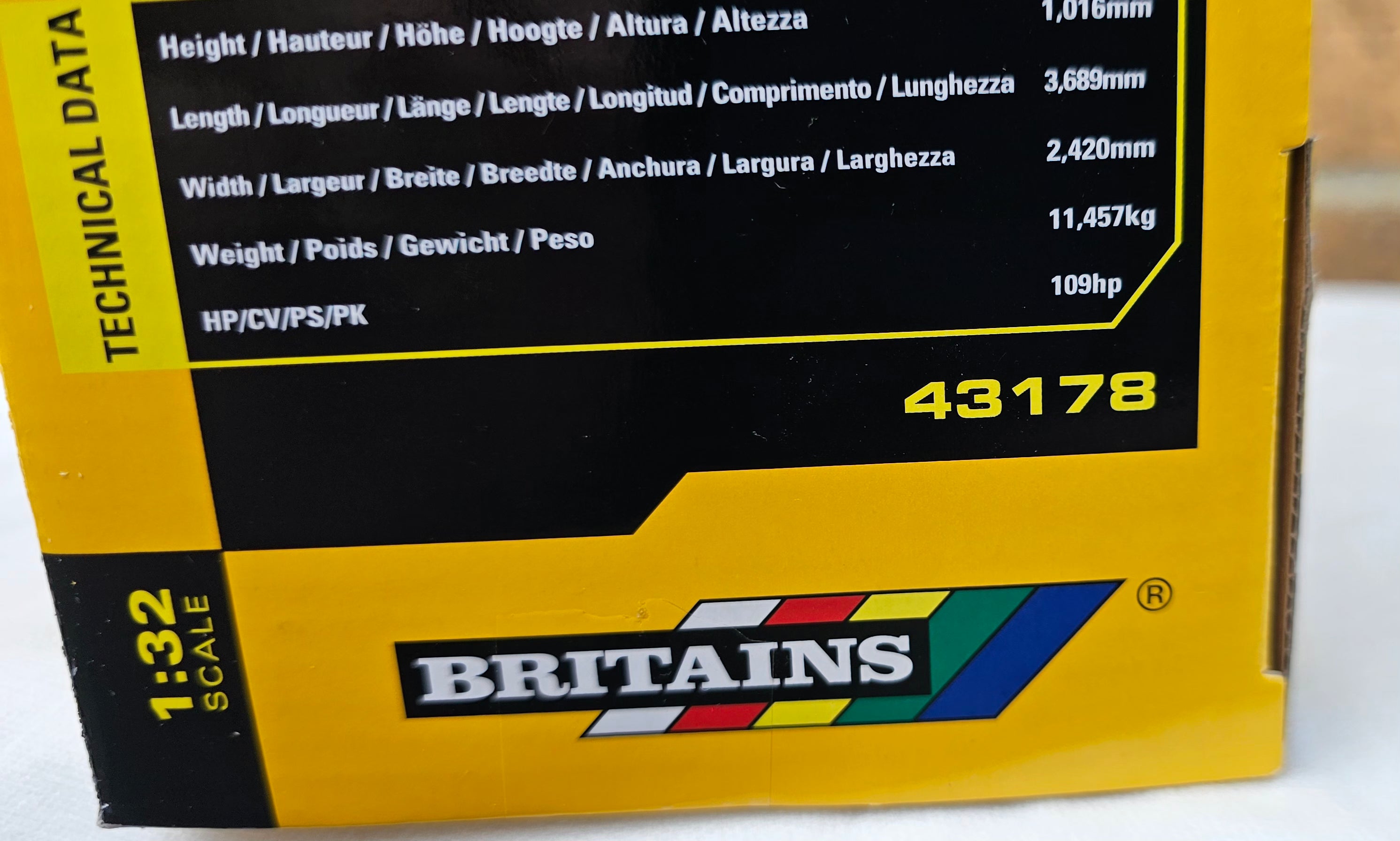 Britains JCB Hydradig 43178