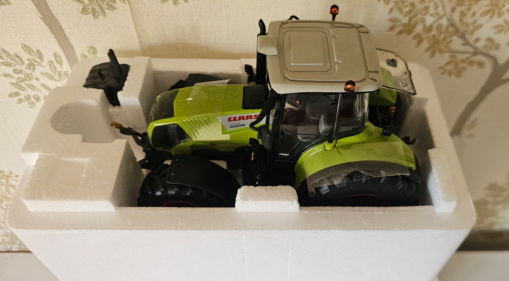 Wiking Axion 850 Tractor