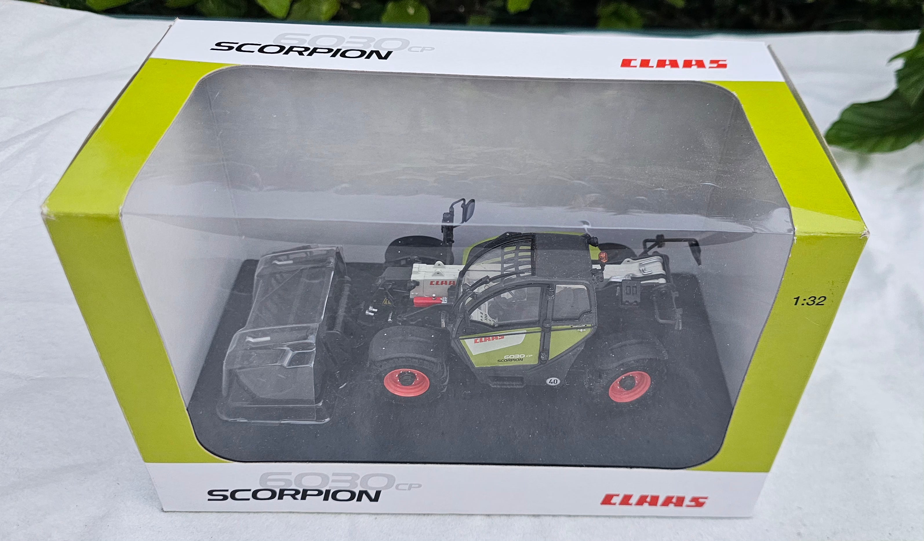 Universal Hobbies Claas Scorpion 6030 CP Telehandler Dealer Box