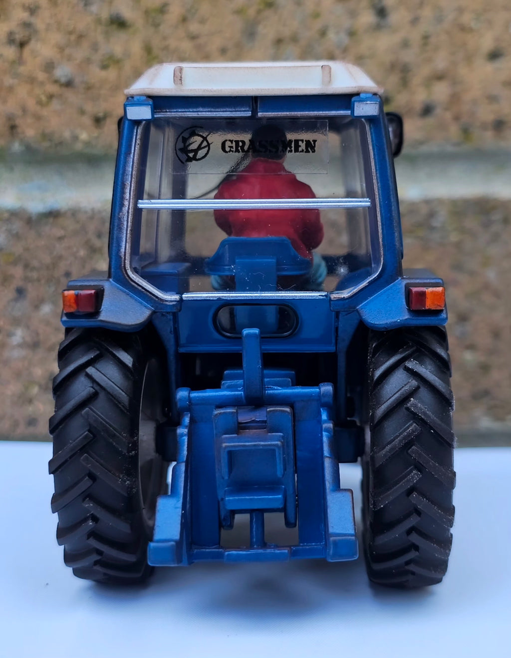 Britains Ford 6600 Tractor Weathered Grassmen Conversion