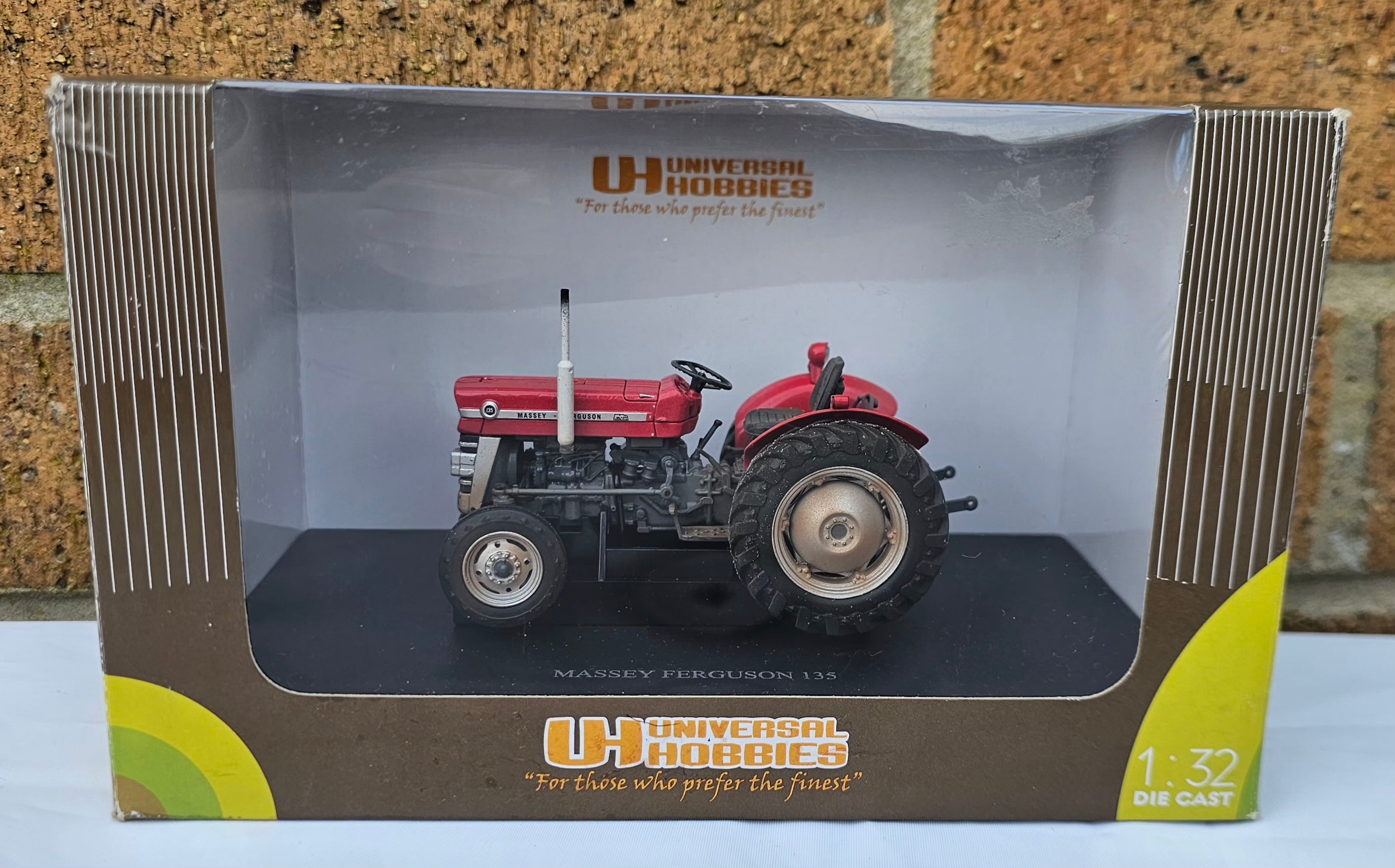 Universal Hobbies Massey Ferguson MF 135 Weathered Tractor Conversion UH2785