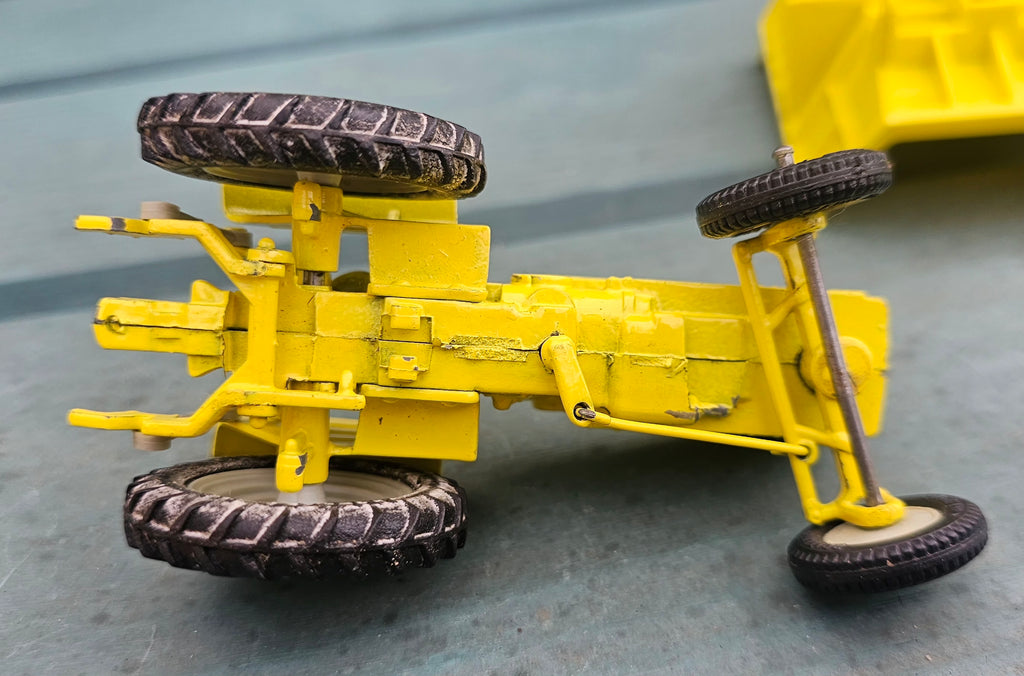 Britains Fordson Major Industrial Yellow With Shawnee Poole Dump Trailer 9630