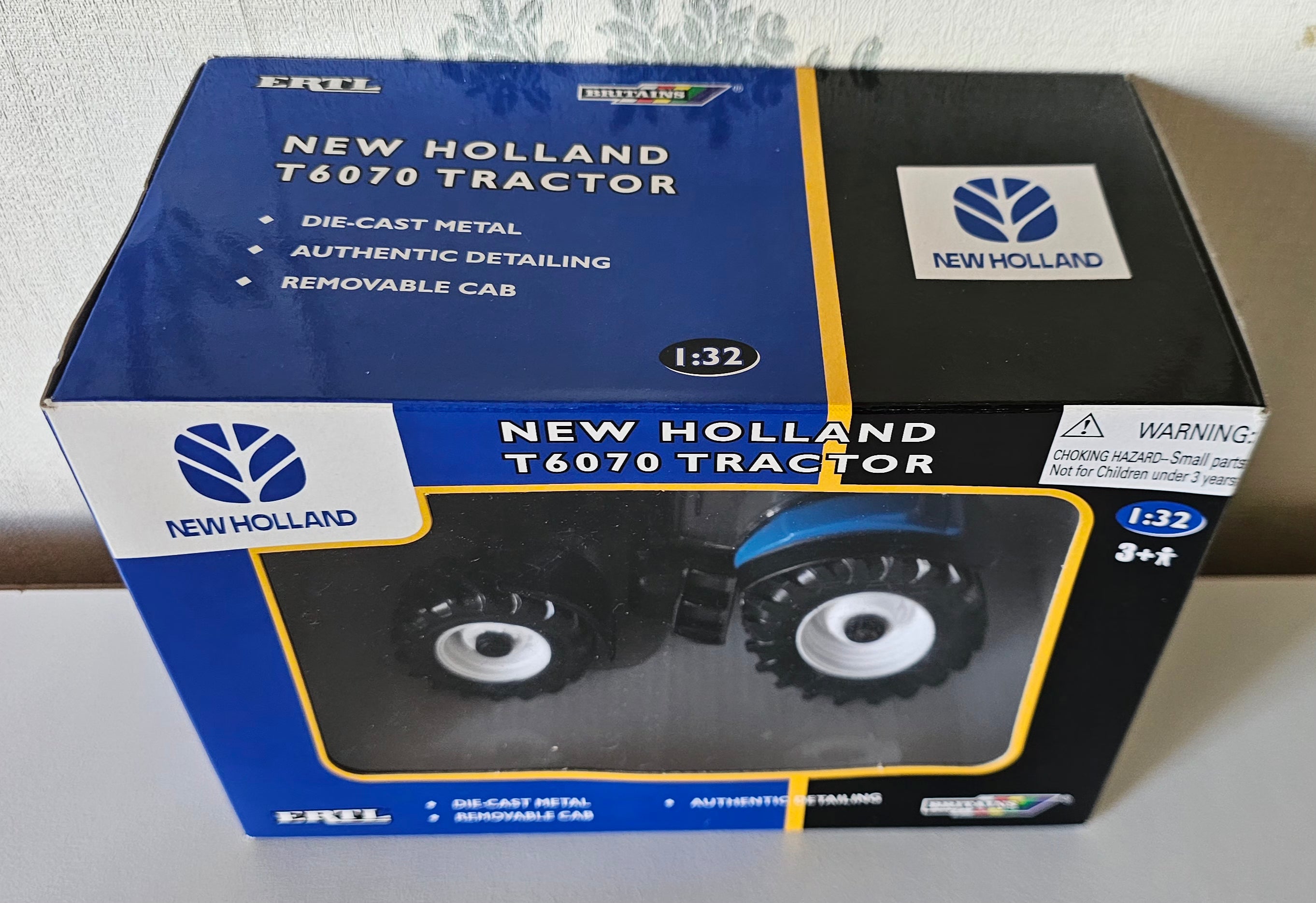 Britains New Holland T6070 Tractor Dealer Box 13729