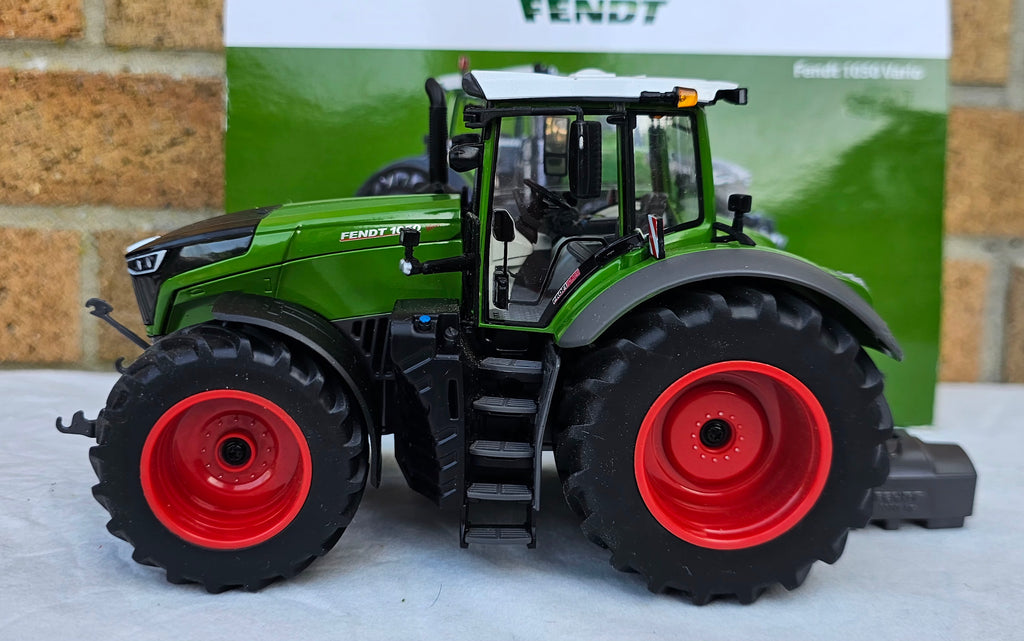 Wiking Fendt 1050 Vario Tractor