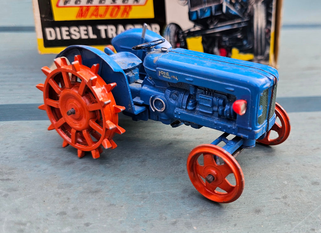 Britains Fordson Major 171F Tractor With Spaded Lug Wheels