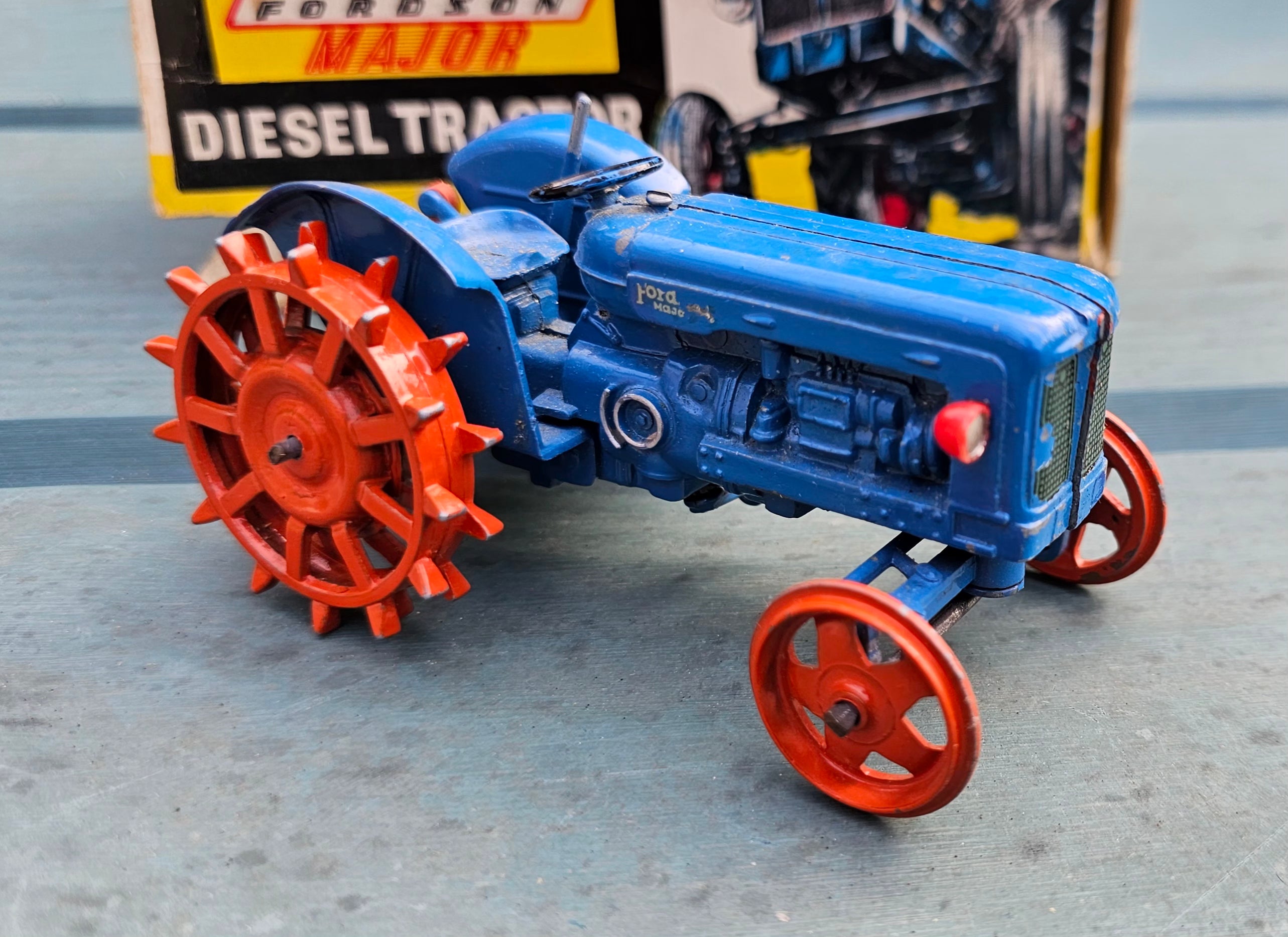 Britains Fordson Major 171F Tractor With Spaded Lug Wheels