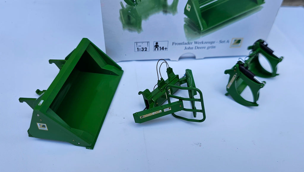 Wiking John Deere Loader Attatchments