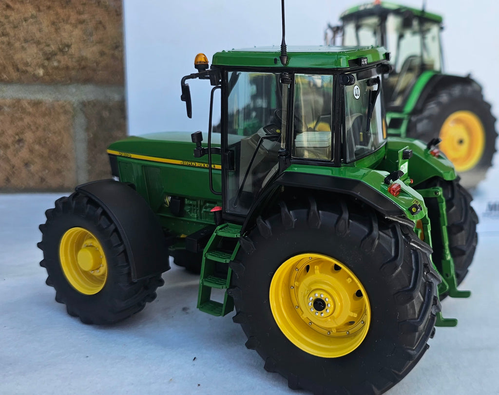 Schuco John Deere 7810 Tractor