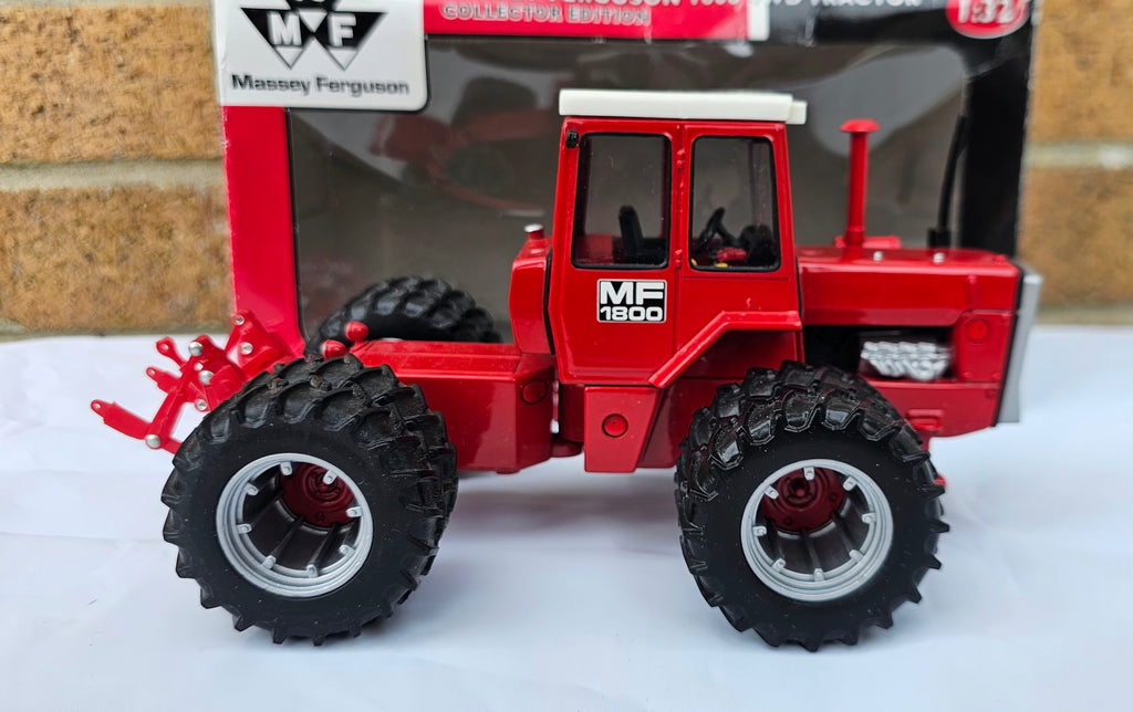 Britains Ertl MF1800 Massey Ferguson 4wd Tractor 13451A