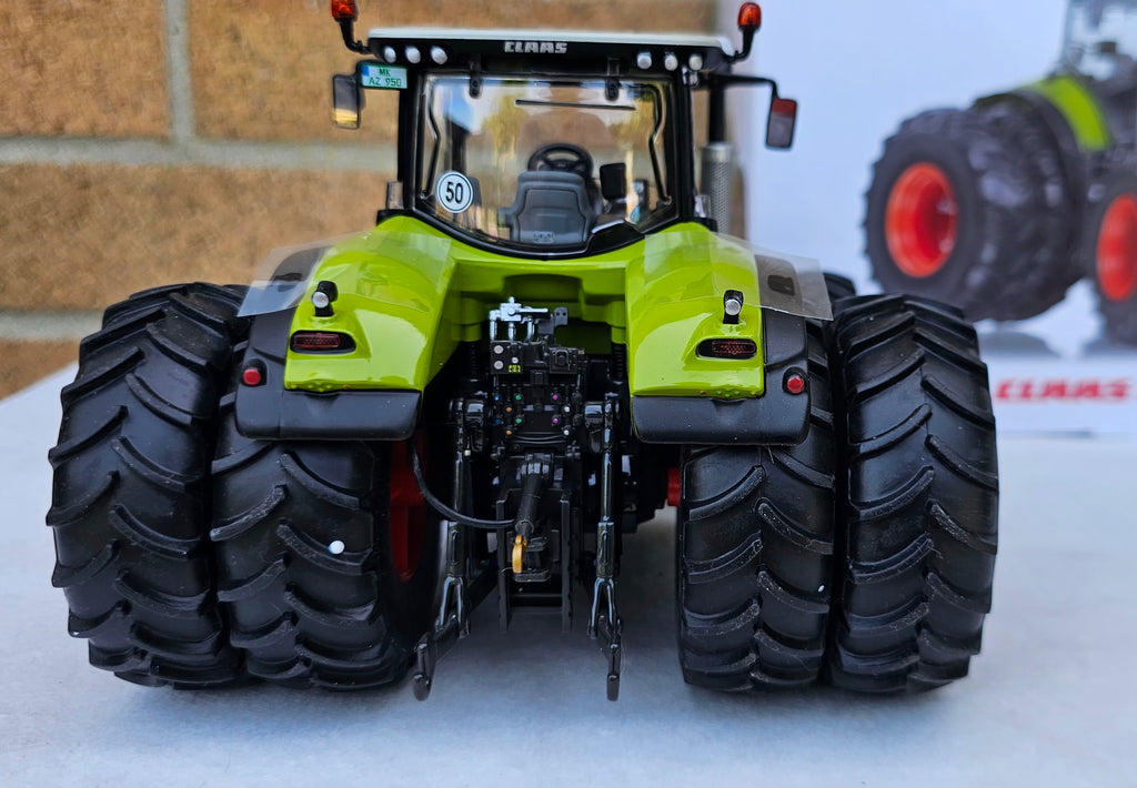 Wiking Claas 950 Tractor Dual Wheels