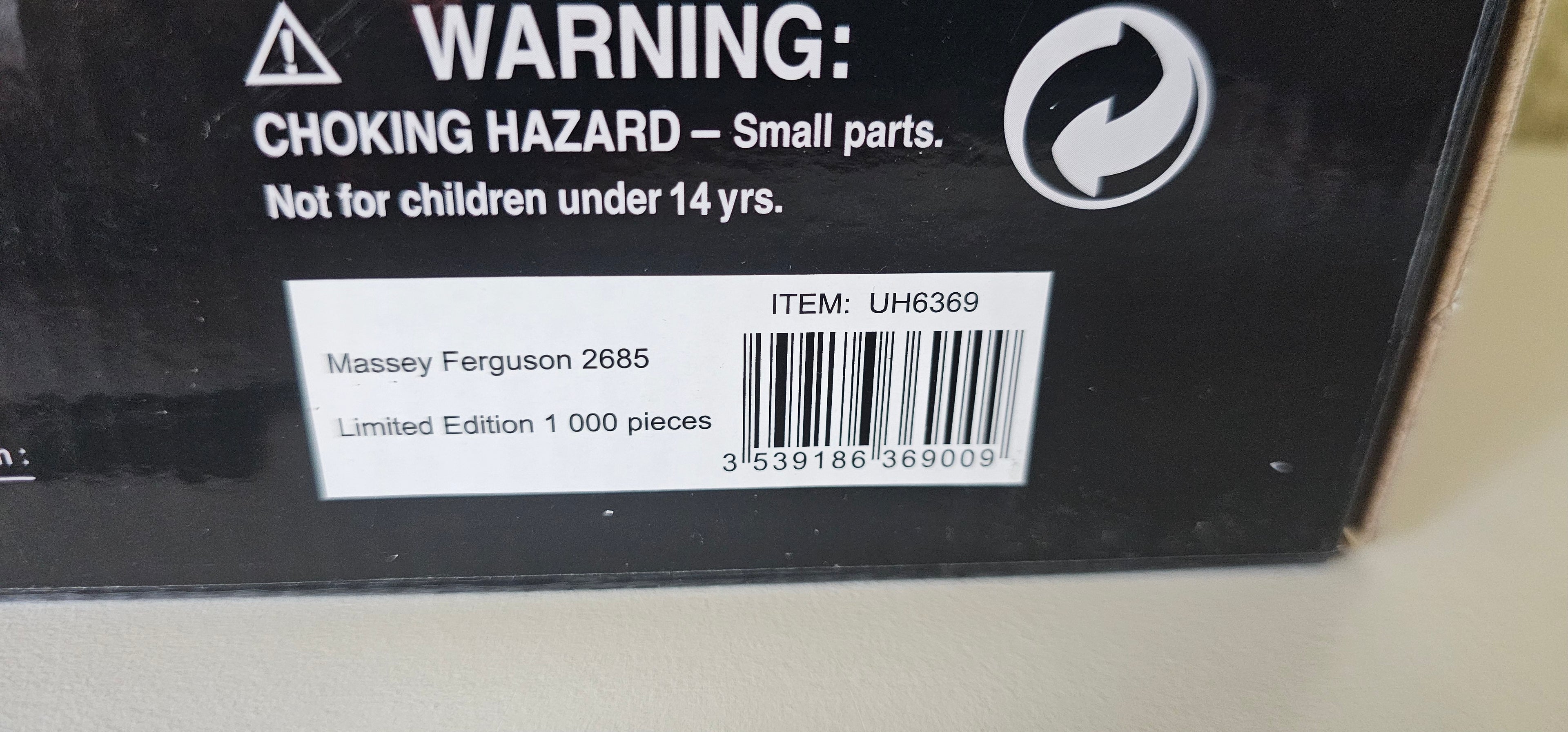 Universal Hobbies Massey Ferguson 2685 Limited Edition UH6369