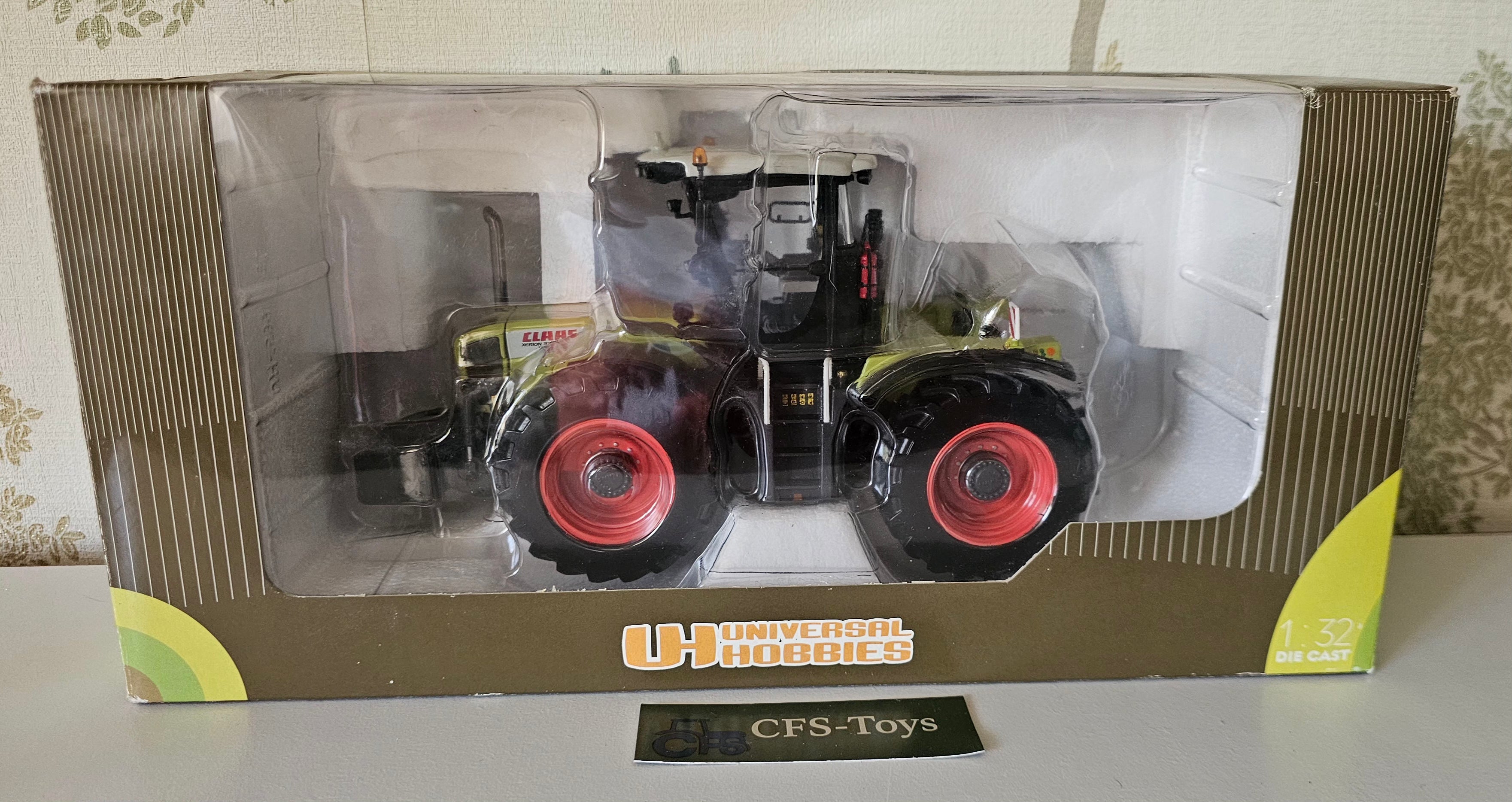 Universal Hobbies CLAAS Xerion 3300 UH2670
