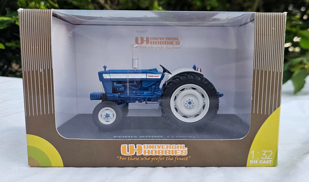 Universal Hobbies Ford 5000 Tractor UH2808