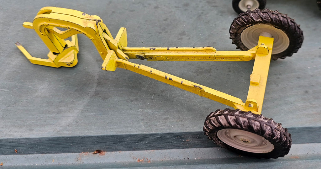 Britains Fordson Major Industrial Yellow With Shawnee Poole Dump Trailer 9630