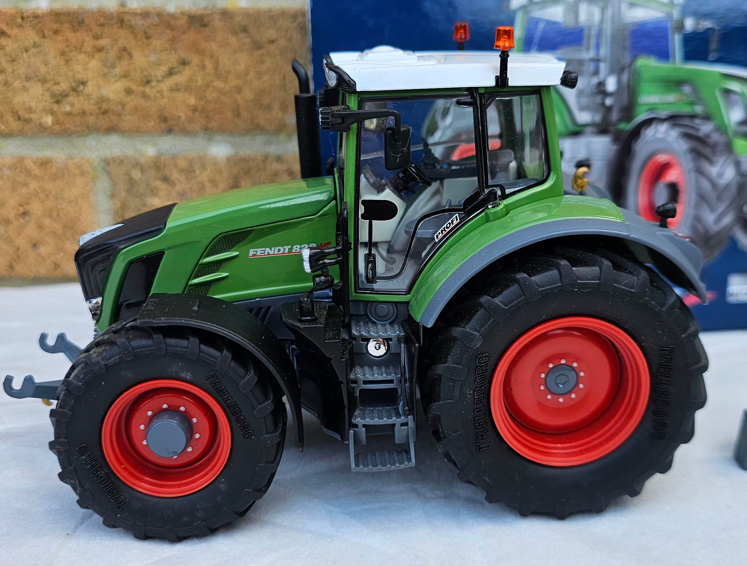 Wiking Fendt 828 Vario Tractor