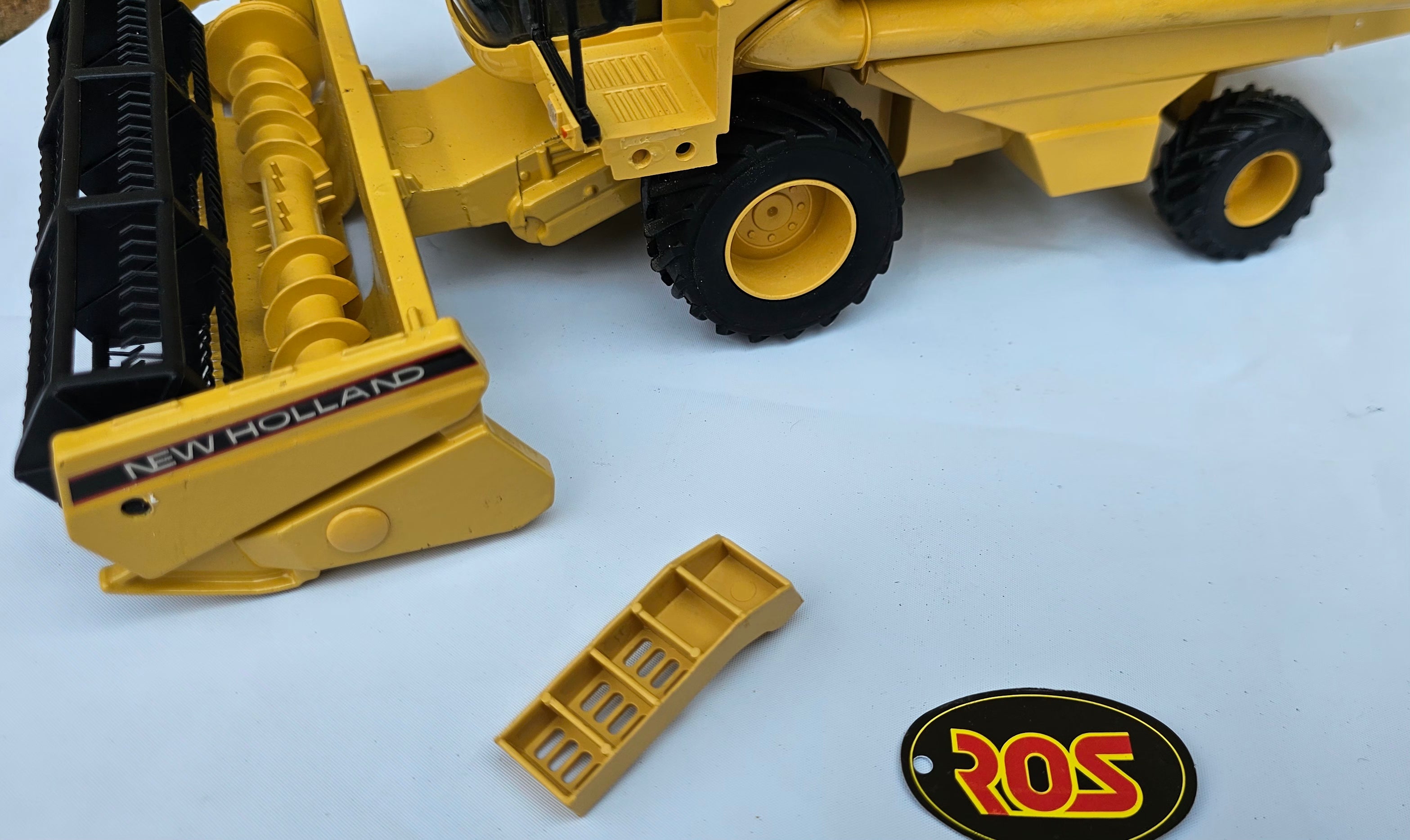 Ros New Holland TX66 Combine