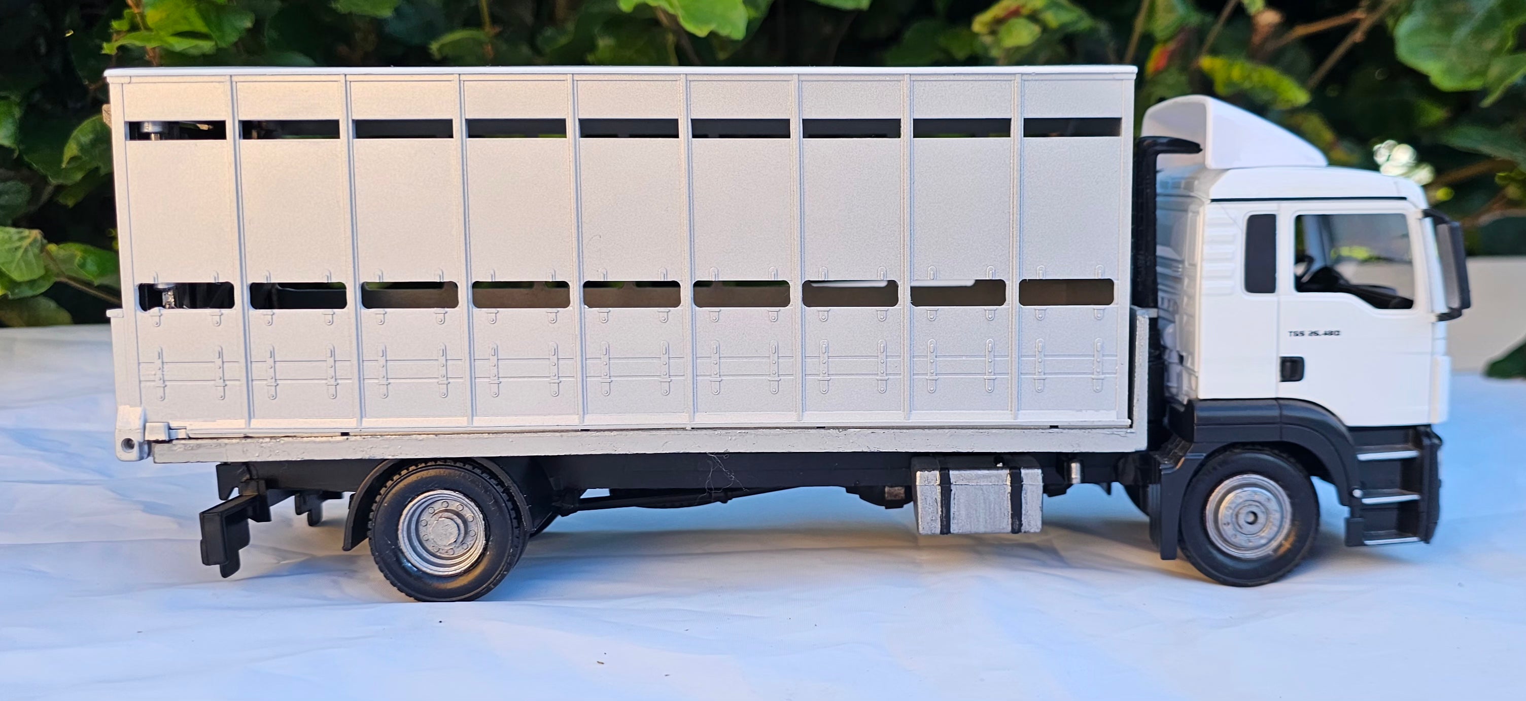 Britains Man Cattle Livestock Lorry Transporter Conversion