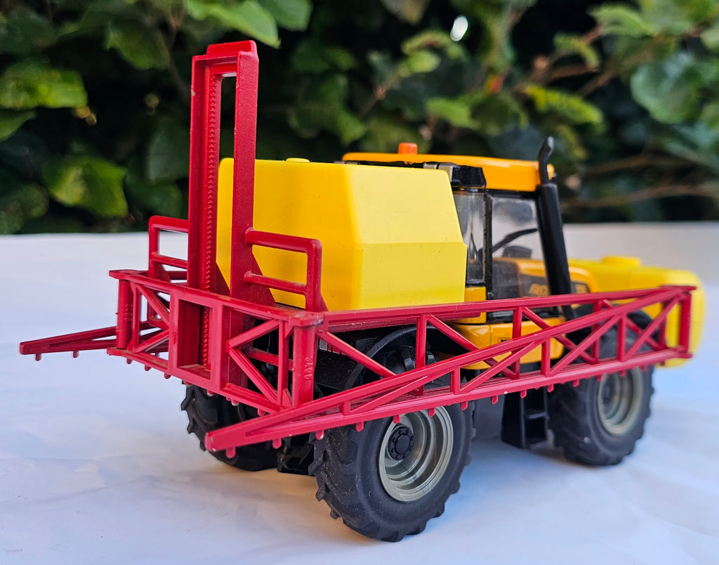 Britains JCB Fastrac 3185 Tractor & Mounted Sprayer Conversion