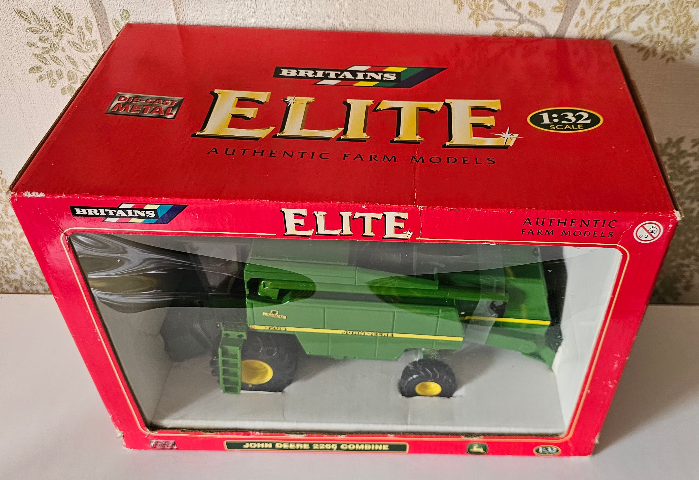 Britains Elite John Deere 2266 Combine Harvester