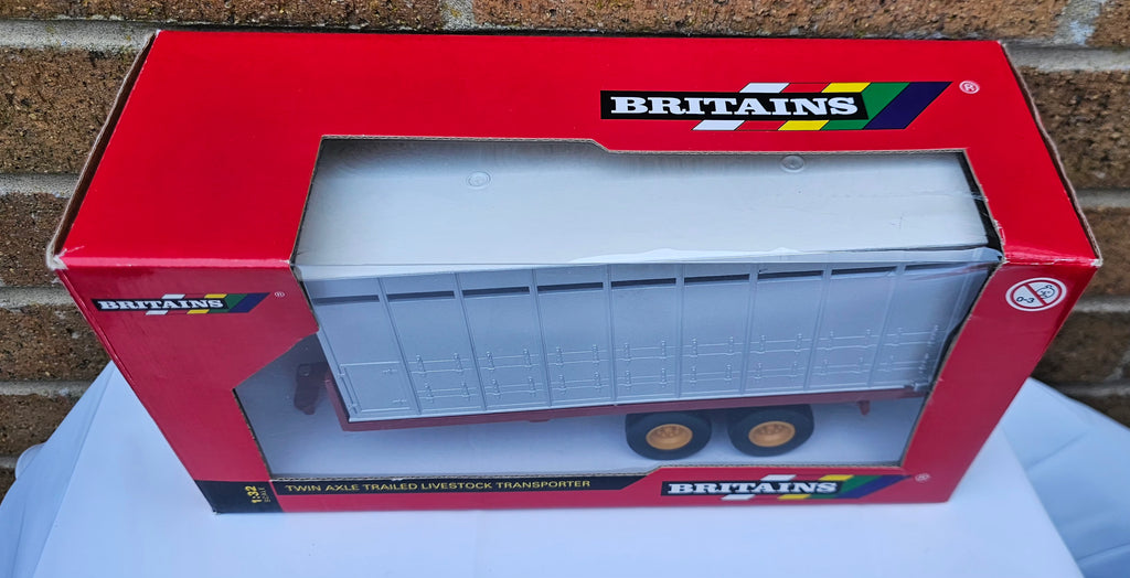 Britains Twin Axle Trailed Livestock Transporter