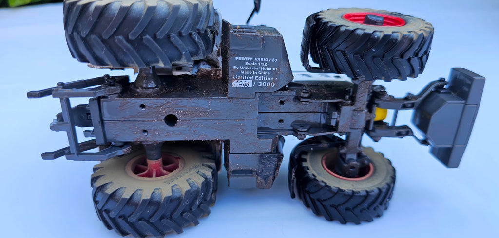 Universal Hobbies Fendt 820 Vario White Edition Conversion