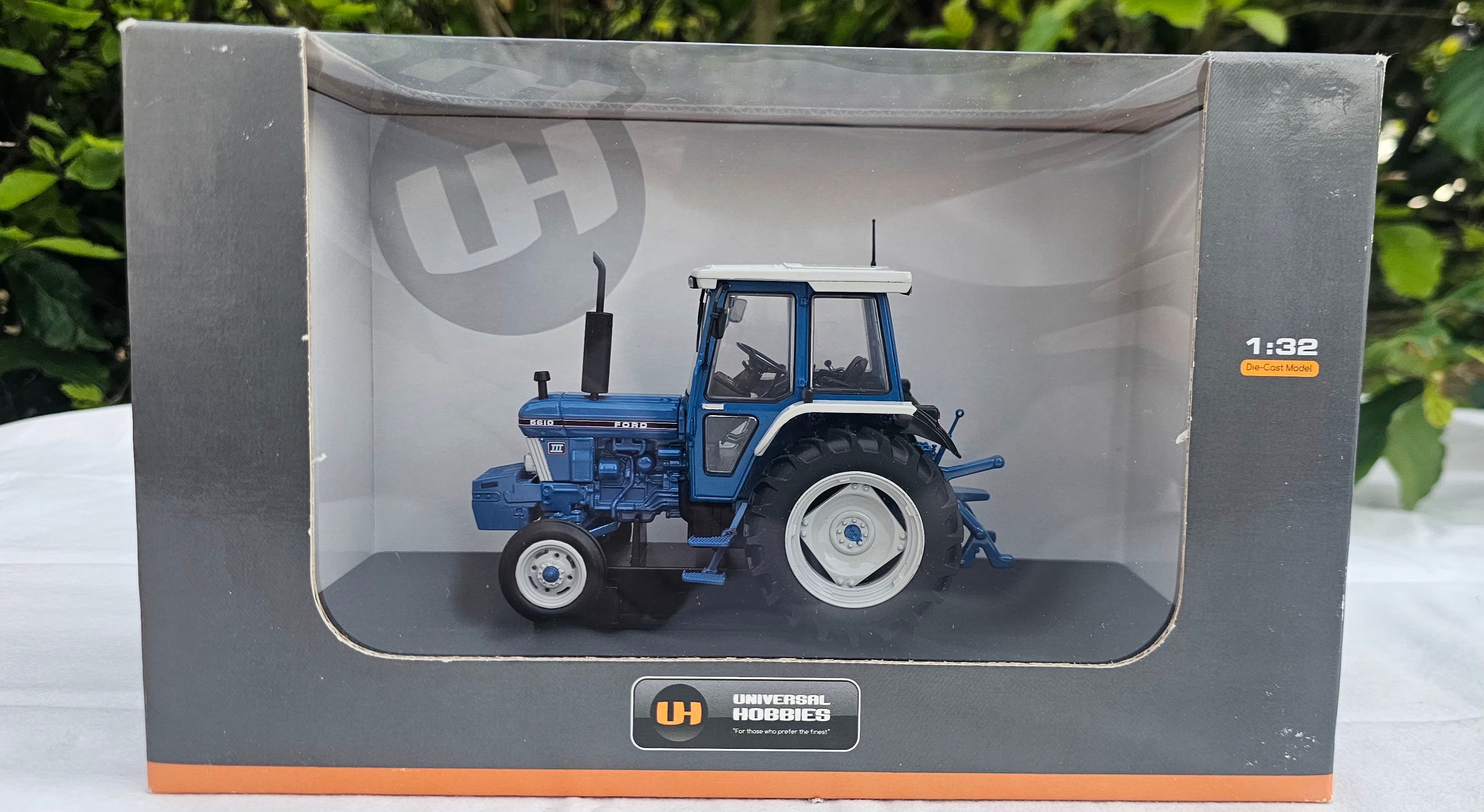 Universal Hobbies Ford 5610 Tractor 2WD Gen 3 UH4139