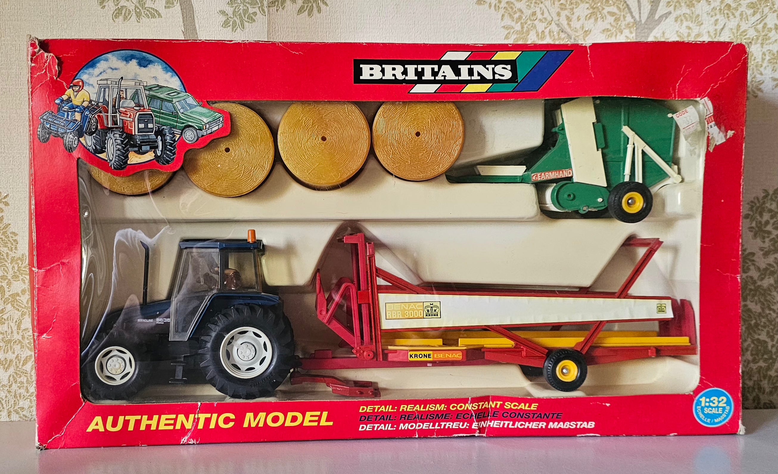Britains New Holland 6635 Tractor And Hay Baler Gift Set 9670