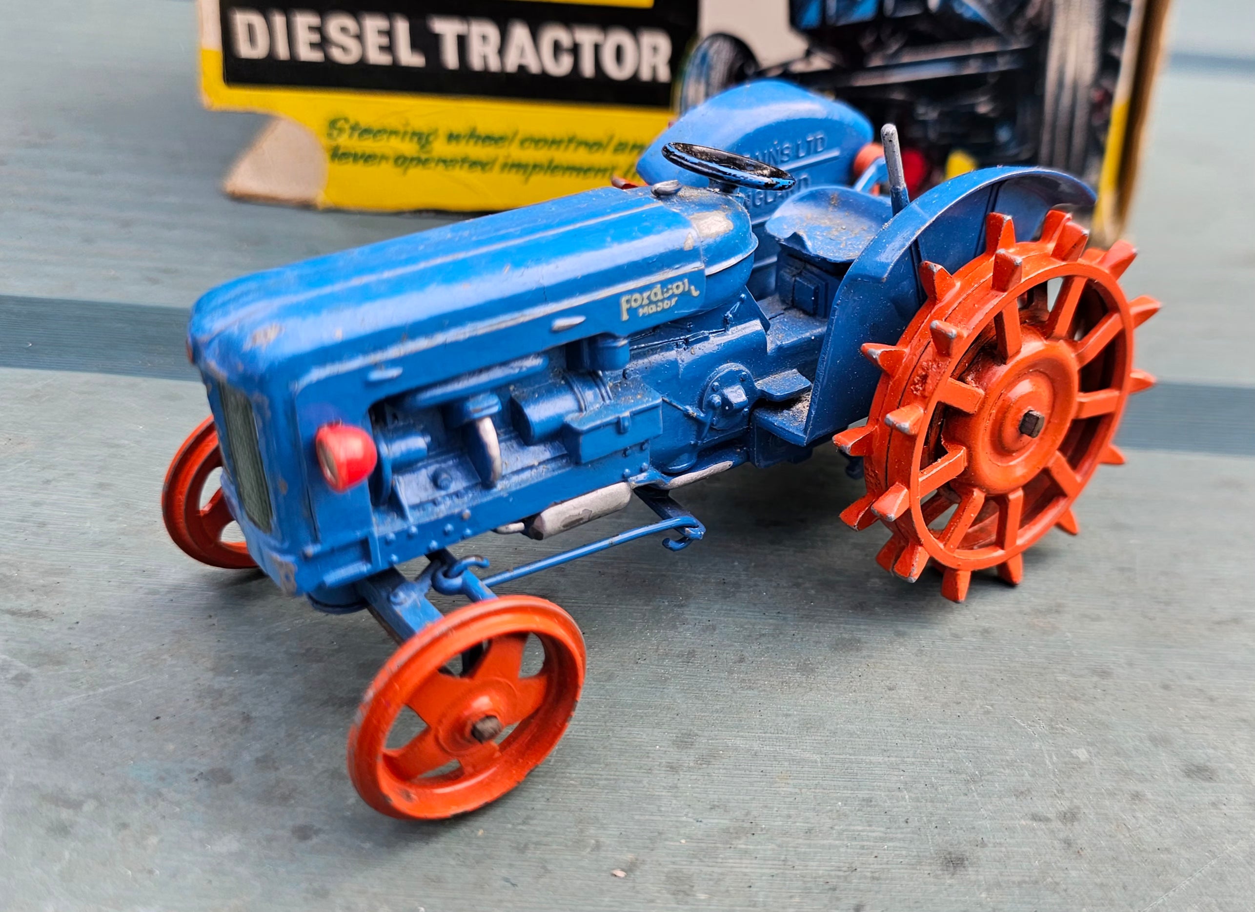 Britains Fordson Major 171F Tractor With Spaded Lug Wheels