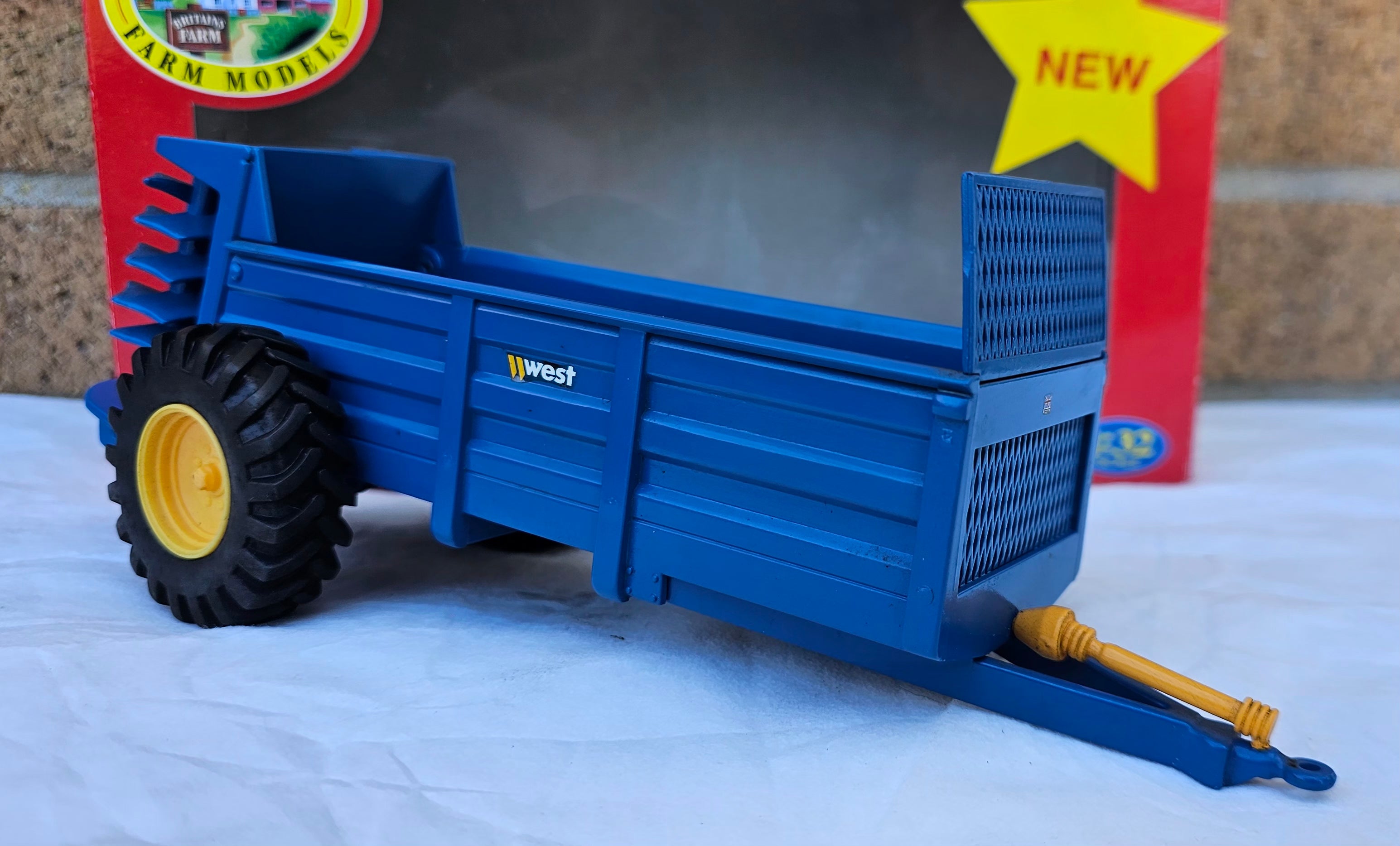 Britains West Conversion Manure Spreader S.D.FRATER