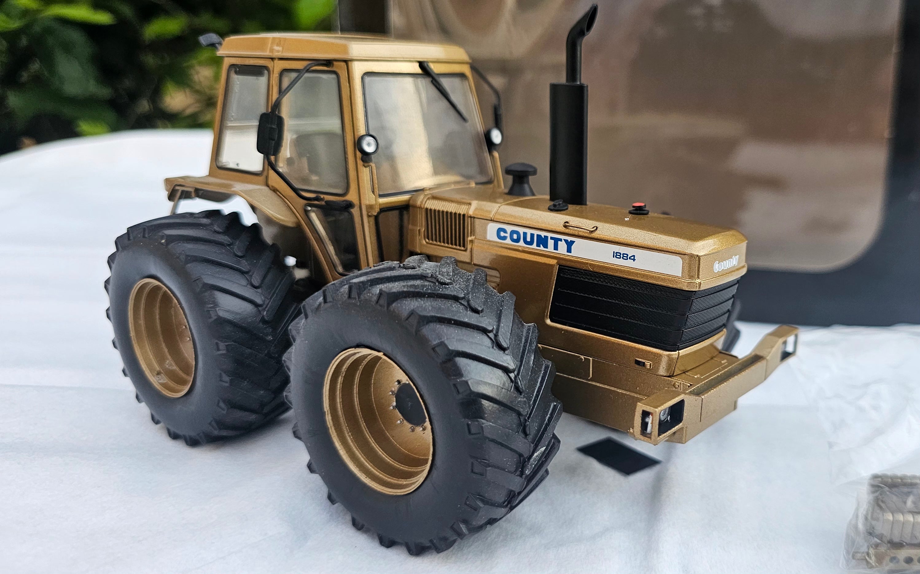 Marge Models County 1884 Tractor Gold Limited Edition 108/250