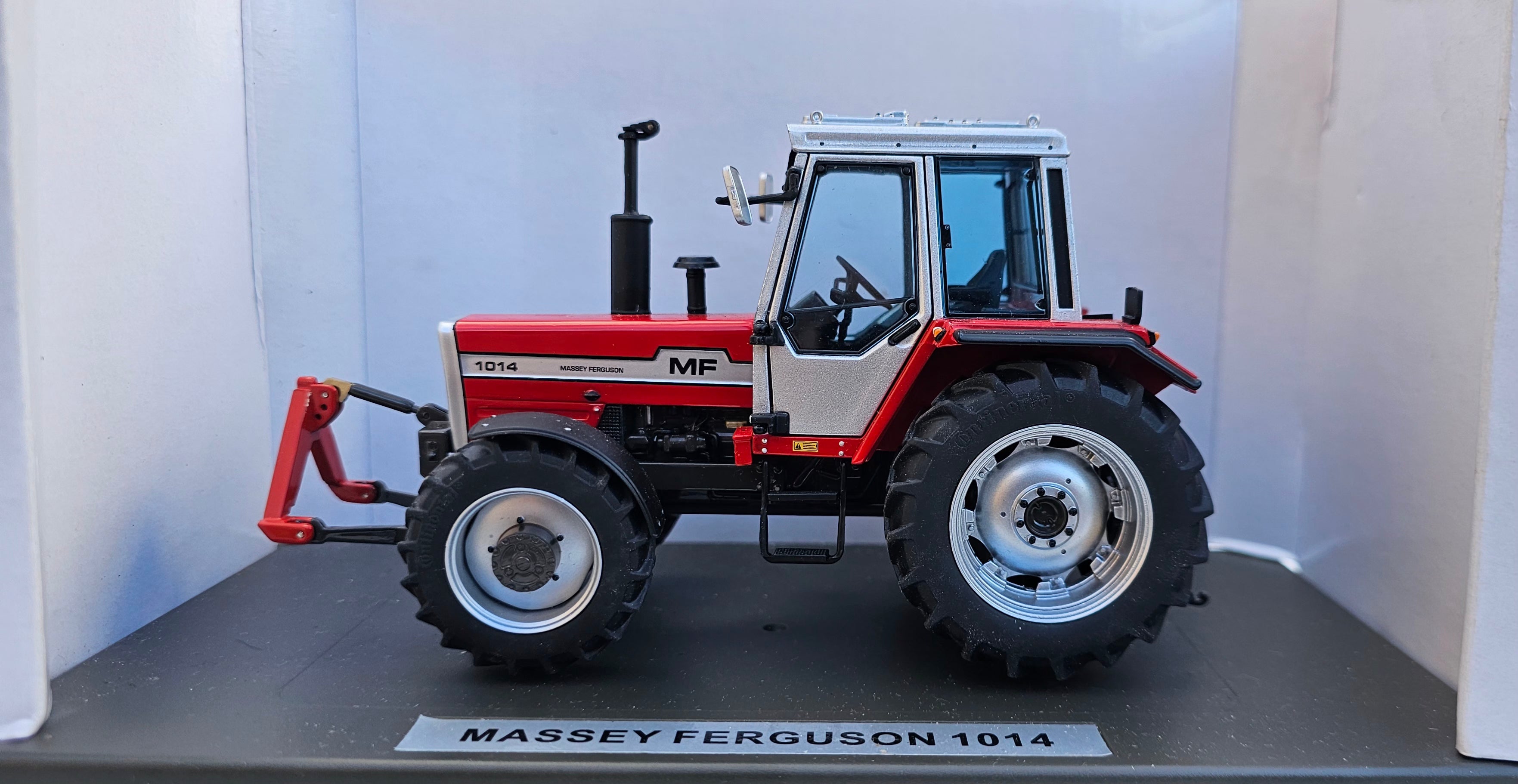 Weise Massey Ferguson MF 1014 Tractor