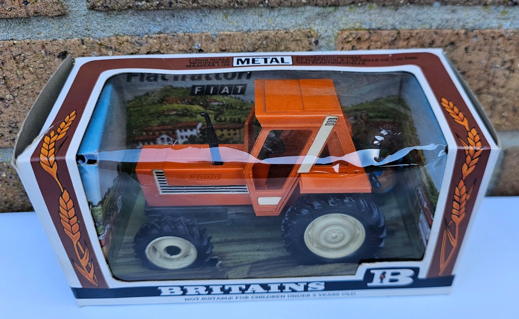 Britains Fiat 880 DT Tractor 9528