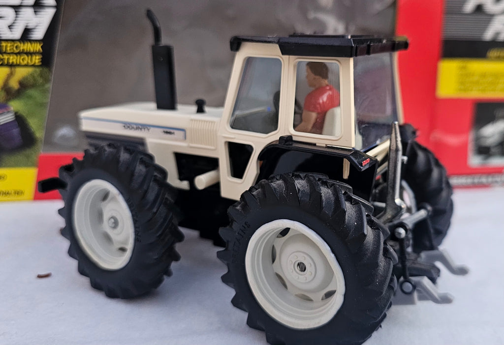 Britains County 1884 Power Farm Tractor 9324