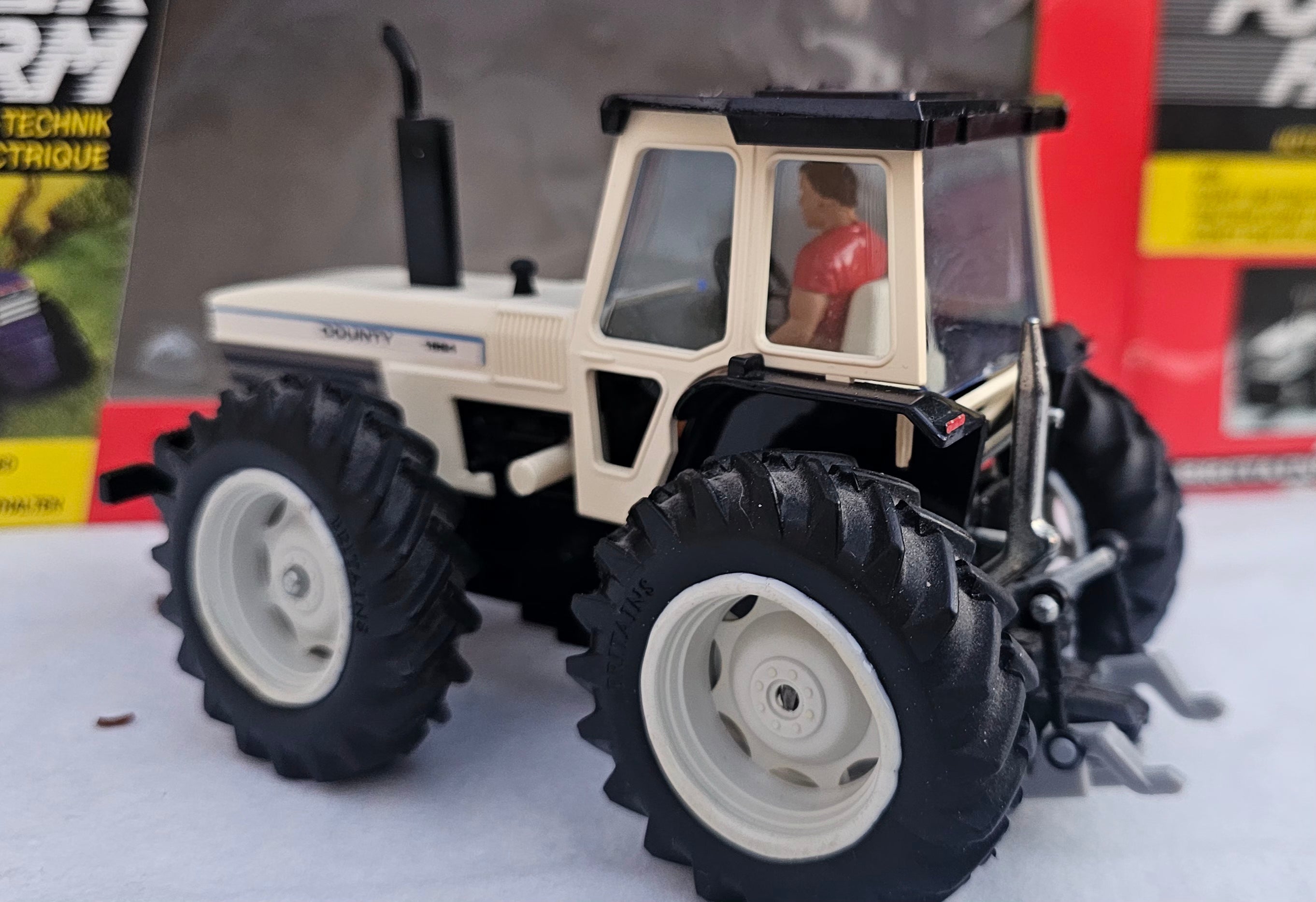 Britains County 1884 Power Farm Tractor 9324